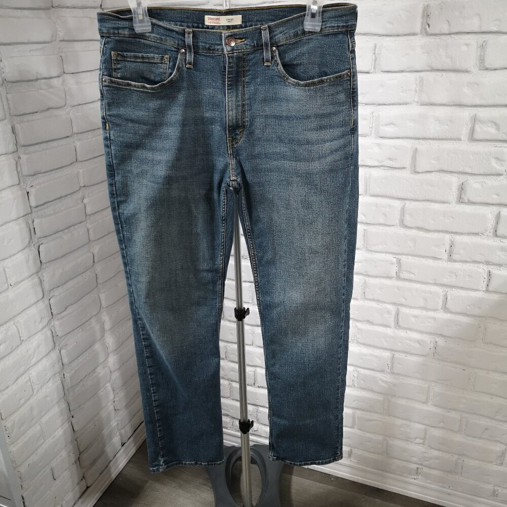 Signature by Levi Strauss Men's Size 36/32 Medium Wash Straight Leg Jeans